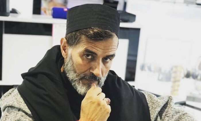 Yaşar Alptekin, evlilik için geri adım attı