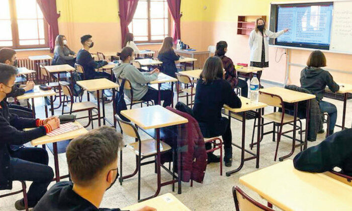 Yüz yüze eğitim isteyenler azaldı
