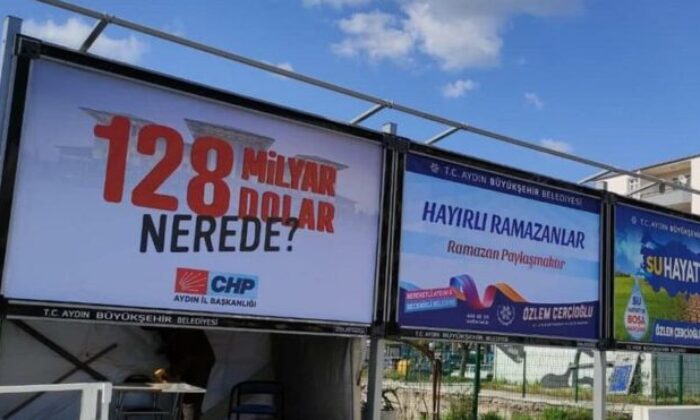 ‘128 milyar dolar nerede’ afişleri iki ilçede daha toplandı