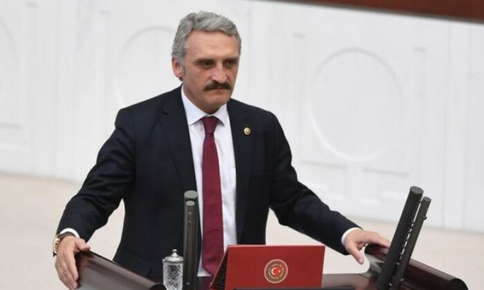 AKP’li vekil Ahmet Hamdi Çamlı’dan laiklik açıklaması: Masaya yatırılmalıdır, problemdir
