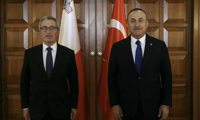 Bakan Çavuşoğlu Malta Dışişleri Bakanıyla görüştü