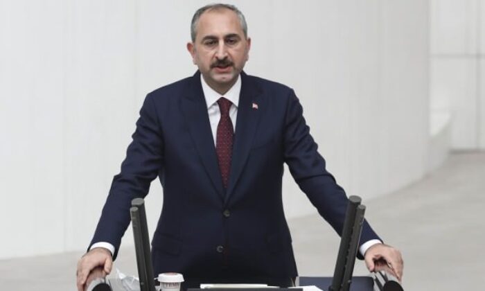 Bakan Gül’ün acı günü!