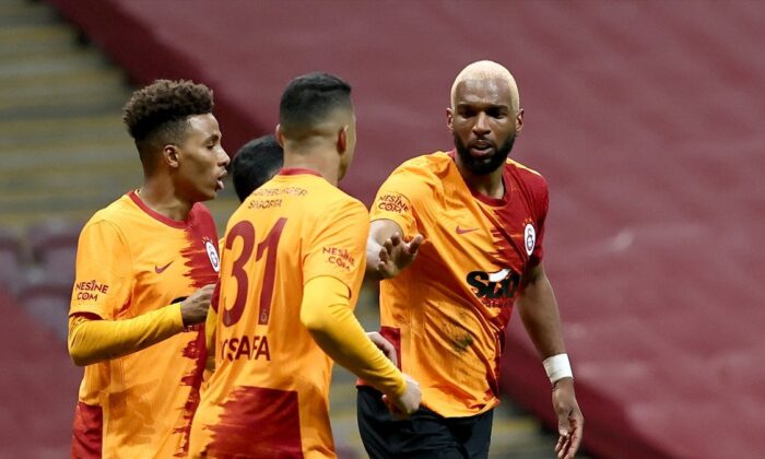 Kadıköy galibiyeti Galatasaray’a yine yaramadı
