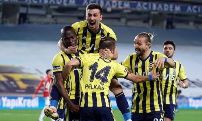 Mert Hakan: Emre Hoca’nın kattığı çok güzel bir ortam var