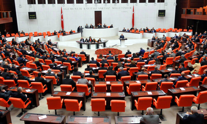 Muhalefetten reddedilen teklifin tekrar Meclis’e sunulmasına tepki