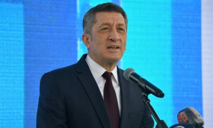 Okullar kapanacak mı? Bakan Selçuk’tan yeni açıklama!