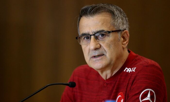 Şenol Güneş: Belki de oyuncular maça koronavirüslü çıktı
