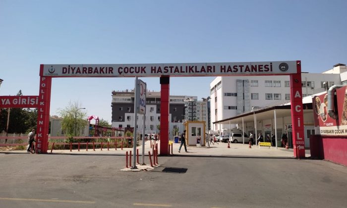 12 yaşındaki çocuk karın ağrısı şikayetiyle gittiği hastanede hayatını kaybetti