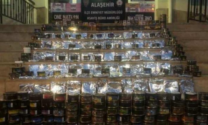 Alaşehir’de 80 kilo kaçak nargile tütünü ele geçirildi