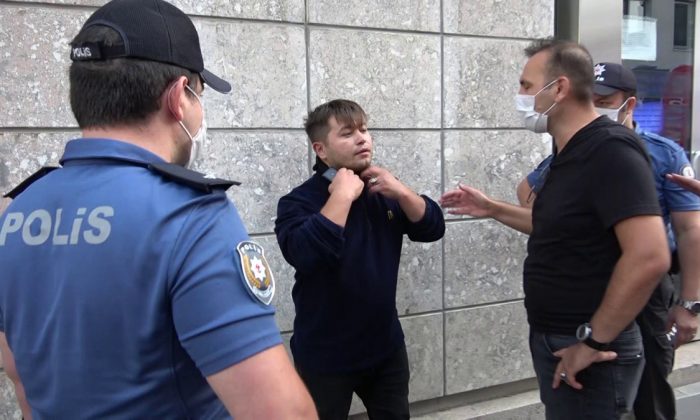 ‘Bana teşkilatın numarasını verin’ diyen maskesiz kuryeye beraat