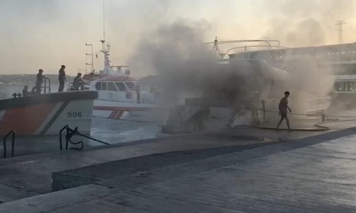 Bebek’te tekne yangını