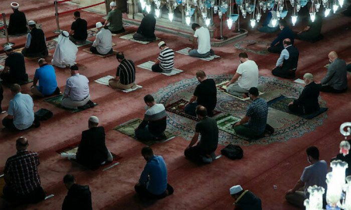 Cuma hutbesi: Ticaret hayatında helal haram bilinci