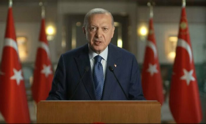 Cumhurbaşkanı Erdoğan: Elde ettiğimiz her başarıda en büyük pay kadınlara aittir