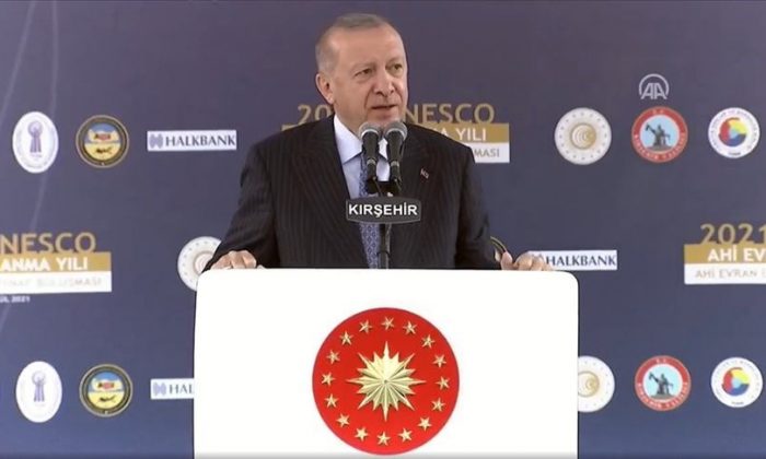 Cumhurbaşkanı Erdoğan’dan enflasyon mesajı: Fahiş fiyatların önüne geçeceğiz