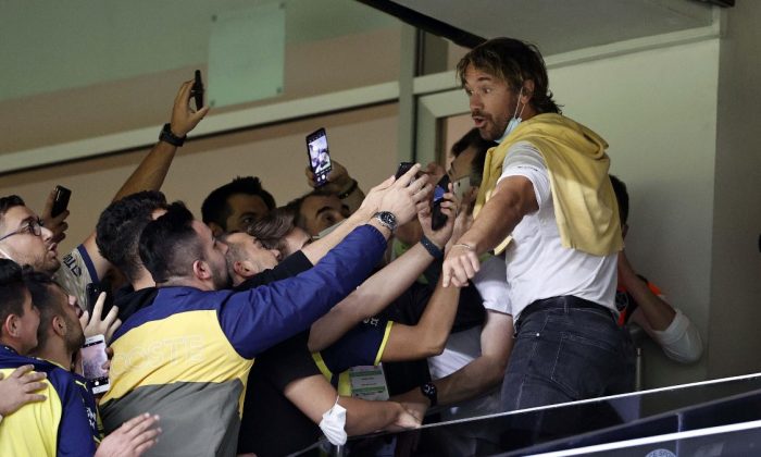 Diego Lugano: Diego Rossi’ye kefilim