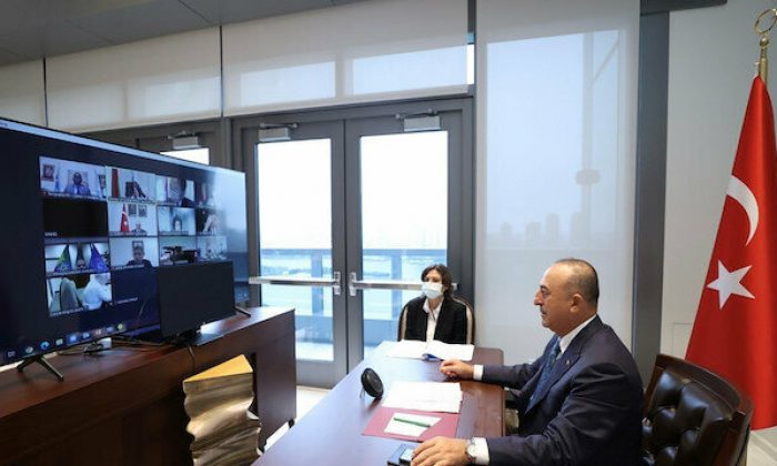 Dışişleri Bakanı Çavuşoğlu: Arakan Müslümanlarını kaderlerine terk etmeyeceğiz