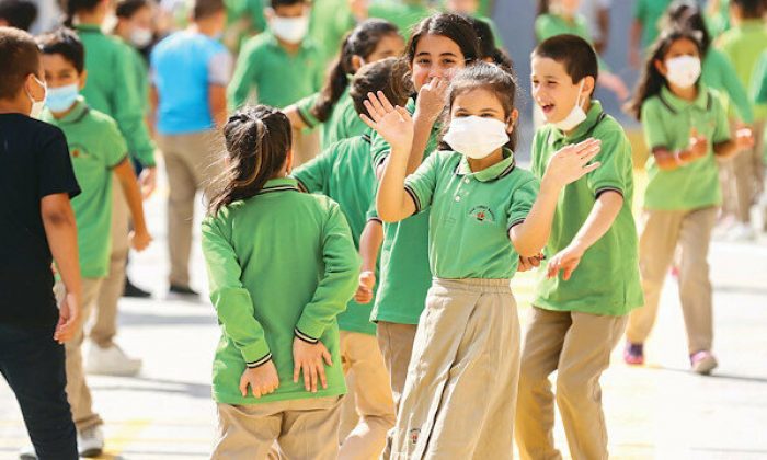 Eğitimde ilk hafta skoru: Kapanan okul yok 200 sınıfta ara
