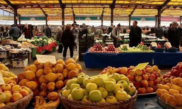 Fahiş fiyatlar için öneri: Pazar tezgahına da karekod gelsin