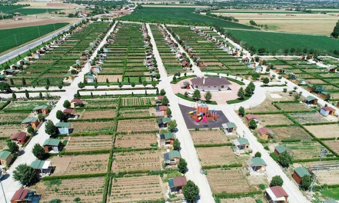 Gayrimenkul alacaklar bu oyuna dikkat: Yasağa rağmen yıkılacak yerleri ilan çıkıp satıyorlar