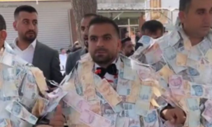 Hakkari’de bir aşiret daha düğünlerde abartılı harcamaları kaldırdı