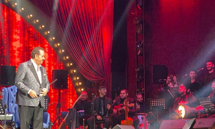 İbrahim Tatlıses, Kuruçeşme Açıkhava’da hayranlarını coşturdu