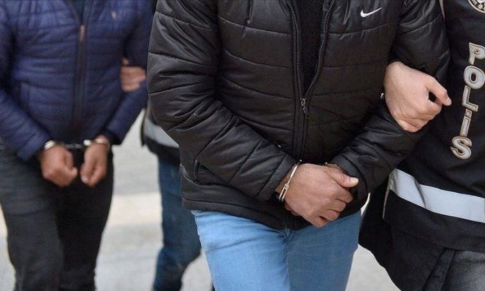 İstanbul merkezli 3 ilde çete operasyonu: 7 gözaltı