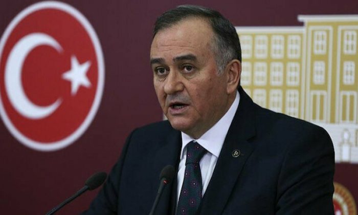 MHP’li Akçay’dan ağır sözler: PKK destekçisi CHP’li Özgür Özel