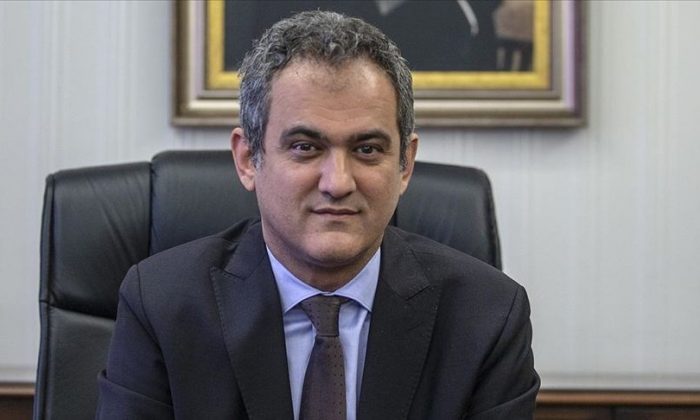 Milli Eğitim Bakanı Özer yüz yüze eğitimde ilk haftayı değerlendirdi