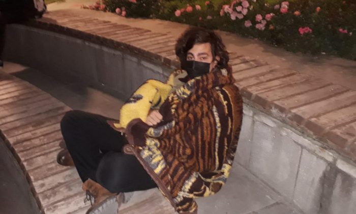 Öğrencilerden toplu eylem yasağına ilginç yöntem