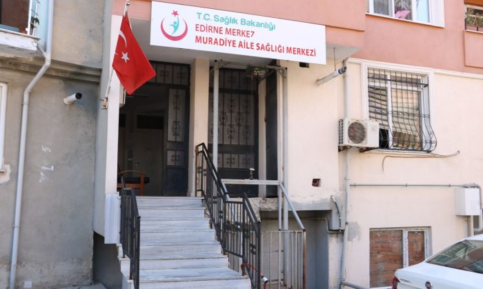 Önce karantinayı ihlal etti, sonra doktora sözlü saldırdı