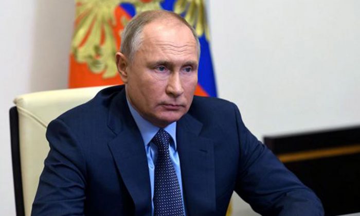 Putin koronavirüs nedeniyle karantina altına alındı