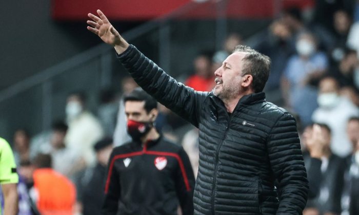 Sergen Yalçın: Stefan Kuntz önce saçmaladı, sonra toparladı
