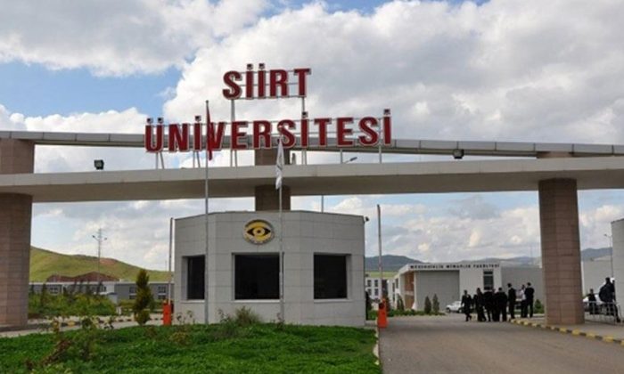 Üniversitede sınavsız müdür ve kişiye özel ilan