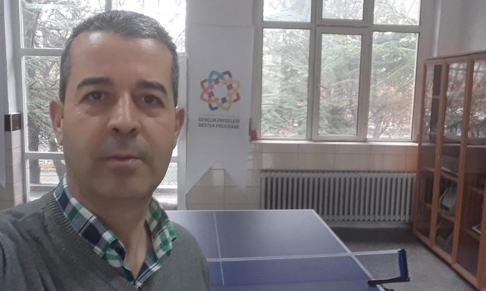 Aşı yaptırmayan öğretmen corona virüse yenik düştü