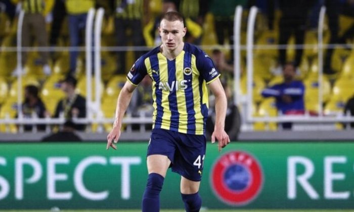Attila Szalai takım arkadaşlarından özür diledi