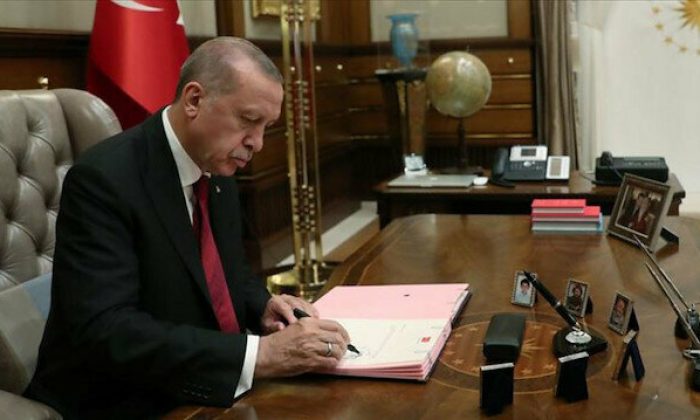 Cumhurbaşkanı Erdoğan imzaladı: Çok sayıda vali ve emniyet müdürünün ataması yapıldı