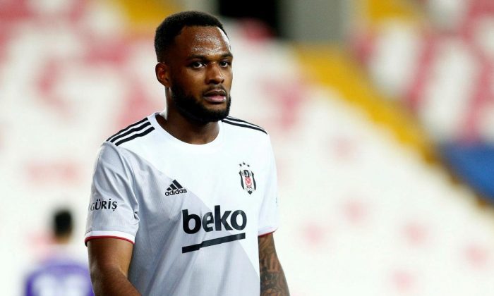 Cyle Larin’in sözleşme uzatma istekleri