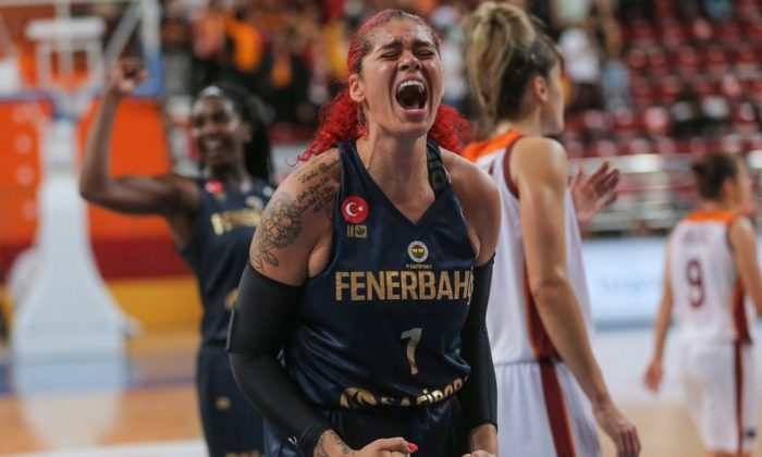 Fenerbahçe kadın basketbol takımı, Avrupa’da Galatasaray’ı yendi