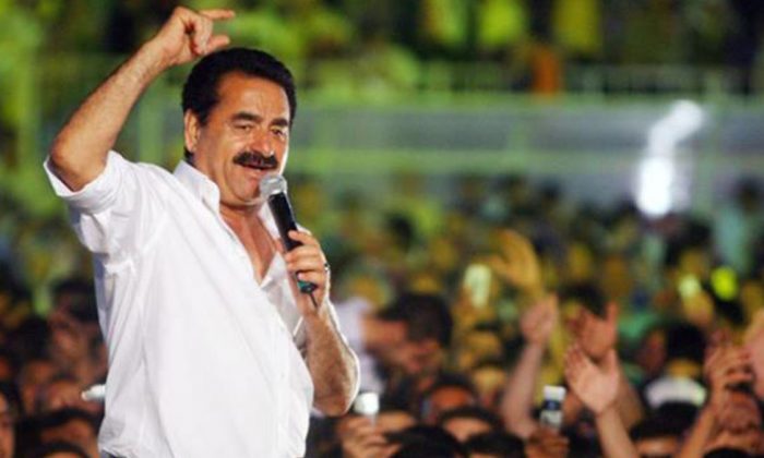 İbrahim Tatlıses, yılbaşı için el sıkıştı! Alacağı ücret dudak uçuklattı…