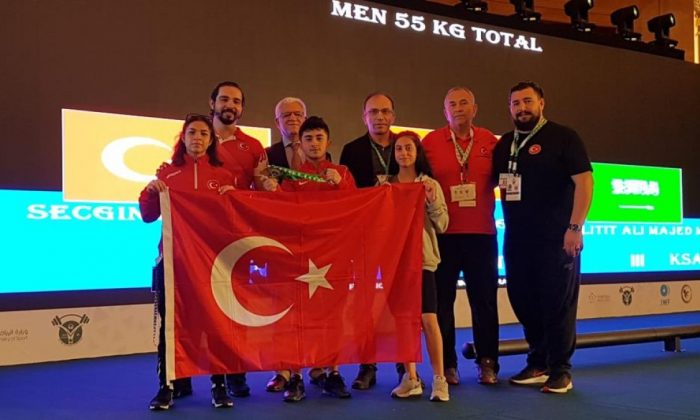 Kaan Kahriman ve Ertuğrul Seçgin Dünya ikincisi
