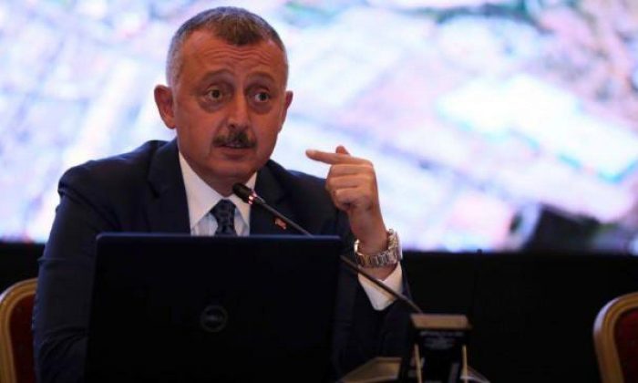 Tahir Büyükakın’ın makam aracı kaza yaptı