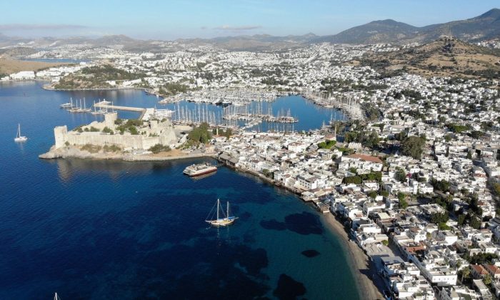 TOKİ tatil bölgelerinde arsa satacak