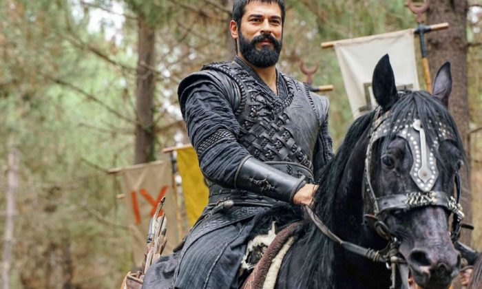 Usta oyuncu Cüneyt Arkın Kuruluş Osman dizisinden ayrıldı