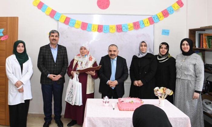 Muş Bilgi Evlerinde kadınlar hayallerini gerçekleştiriyor